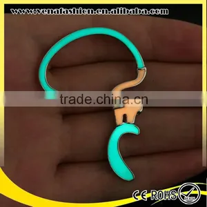 Glow Animal Shaped Stud Women Fancy Earrings thumbnail-3