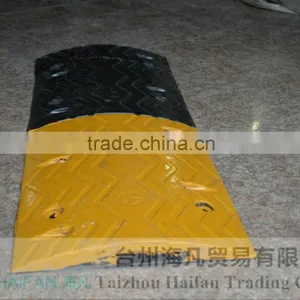 1000*380*50mm High Quality Hot Sell Rubber Speed Hump for Crossing/heavy Strength Rubber Speed Hump Used on Road for Safety thumbnail-4