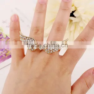 Jewellery Gold Wing Open Mouth Engagement Ring thumbnail-1