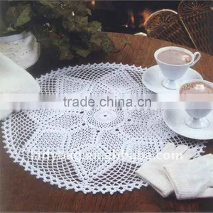 100%cotton Round Crocheted Tablecloth thumbnail-1