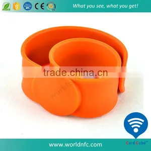 Waterproof New Model PVC RFID Wristband With NTAG216 Chip thumbnail-2