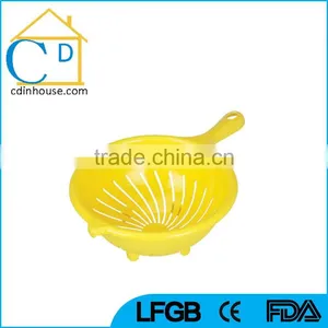 Plastic Colander Filter Strainer With Handle thumbnail-1