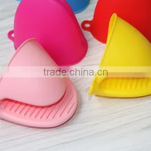 Factory Direct Sale Colorful Silicone Oven Mitts Oven Rack Guard thumbnail-2