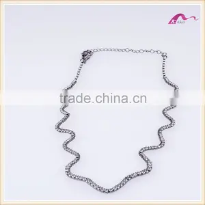 Fashion Gold Crystal Long Chain Imitation Necklace Designs For Women thumbnail-2
