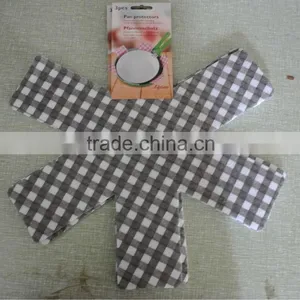 3pcs/set Heat Resistant Nonwoven Pan Protector thumbnail-1