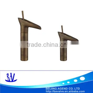 Antique Style Bathroom Faucet Type and Ceramic Valve Core Material Bathroom Basin Mixer thumbnail-1