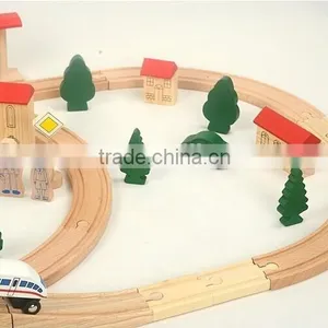 Confirm to ASTM and EN71 Electric Locomotive, 80pcs Railway Wooden Train Set thumbnail-4