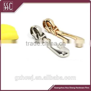 Latest Design Zipper Puller, Oval Shape Zipper Puller, Metal Zipper for Handbag Decoration thumbnail-2