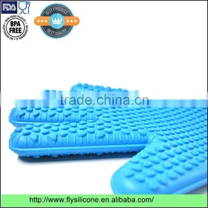 Promotional Christmas Gift Idea Heat Resistant Non-slip Silicone Cooking Mitt thumbnail-5
