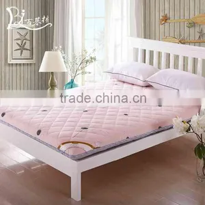 Factory Price Polyester Anti-Slip Twin Waterproof Mattress Pad thumbnail-1