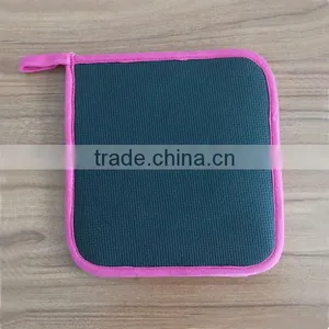 Wholesale Ross Red Potholder Cotton Pot Holder Heat Resistant Neoprene Pot Holder thumbnail-6