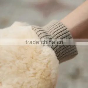100% Australian Sheepskin Wash Mitt Factory Price China Supplier thumbnail-3