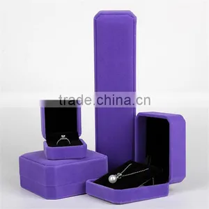 Custom Cheap Purple Velvet Jewelry Gift Boxes thumbnail-3