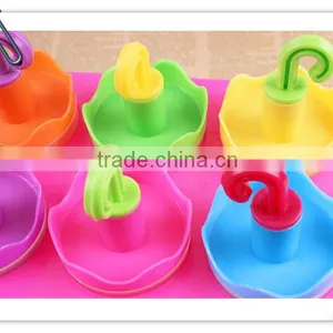 Popular Umbrella Shape Food Grade Plastic Ice Cream Tool Ic001 thumbnail-4