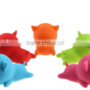GG Bond Multifunctional Bluetooth Speaker Mini Pig Waterproof Speaker Silicone Card Lanyard Car Audio Player thumbnail-3
