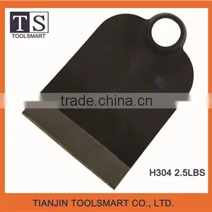High Quality Steel Forged Farming Weed Hoe With Wooden Hoe Handle thumbnail-1