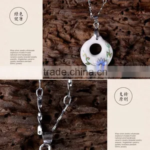 Czech Diamond Paved Enamel Famille Rose Porcelain Glazed Chrysanthemum Pendant Necklace thumbnail-4