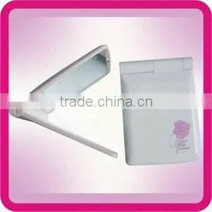 Girl Compact Hand Cosmetic Pocket Mirror thumbnail-1