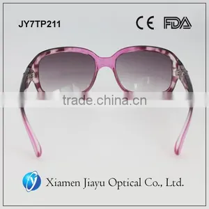 Wholesale Fashion Sunglasses Fitted With Polarized (or Pc/tac Lens) for Woman With Custom Logo thumbnail-5