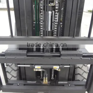 2.5 Ton Hydraulic Diesel Forklift With 3m Full Free Mast Work in Container thumbnail-5