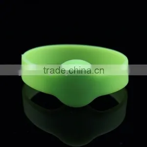 Colourful Custom Logo Silicone Wristbands/China's Biggest Manufacturer of NFC Rfid Wristband /rfid Silicon Wristband for Denver thumbnail-1