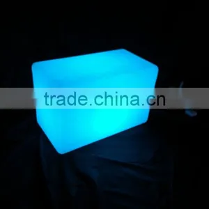 Remote Control RGBW Color Change Illuminated Led Long Cube thumbnail-3