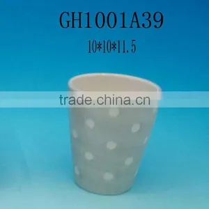 QRAY OUTDOOR CERAMIC FLOWER POT thumbnail-1