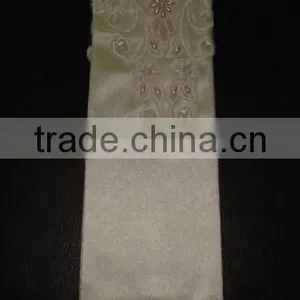 Satin Ivory Appliques Bridal Glove Half Long thumbnail-1