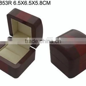 W851B High Glossy Velvet Lining Painted Wooden Jewelry Bracelet Box thumbnail-4
