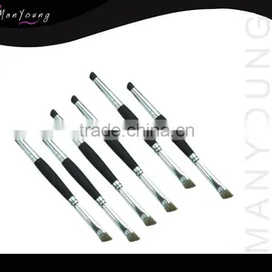 Cosmetic Detailer Brush thumbnail-1