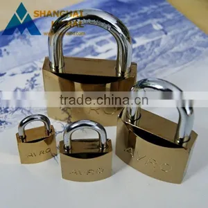 Gold-Plated Padlock and Key thumbnail-3