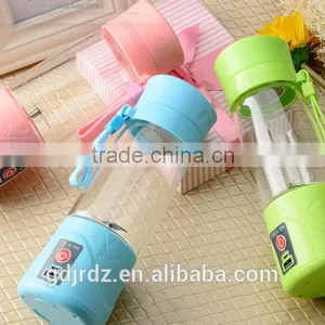 Hot Saling Modern Design Multifunctional Portable MINI Fruit Smoothie Blender/Juice MachiPortable Fruit Juice Machine thumbnail-4