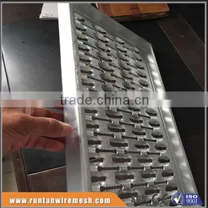 Hot Dipped Galvanized Diamond Safety Perforated Grip Strut Grating (Trade Assurance) thumbnail-1