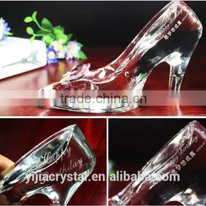 Factory Directly Wholesale Price Fantastic European Design Crystal Shoes for Wedding Gift thumbnail-1