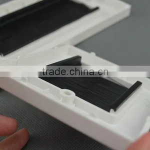 LY-FP37-BRUSH 86*86 Wall Brush Face Plate Standard Network Port Faceplate thumbnail-3