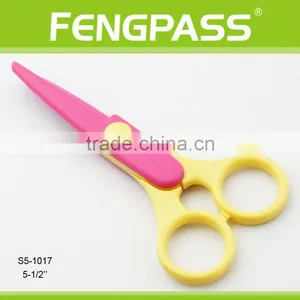S5-1017 5.5 Inch 2Cr13 Stainless Steel Blade With Colorful Plastic Handle Pattern Shears thumbnail-1