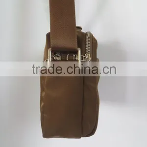 Good Quality Cheap Price Waterproof Nylon Material Shoulder Bag for Men thumbnail-3