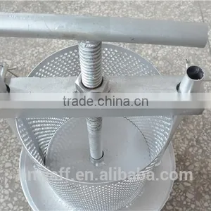 6frame of Manual or Electric Honey Extractor Machine in China thumbnail-4