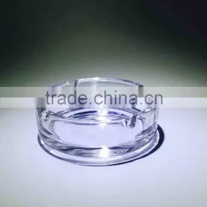 High Quality Clear Glass Ashtray Made in China thumbnail-2