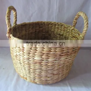 Water Hyacinth Basket With Handle thumbnail-1