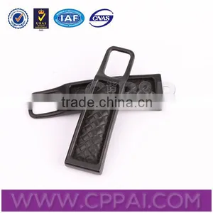 China Supplier Custom Plastic Zipper Pulls thumbnail-1