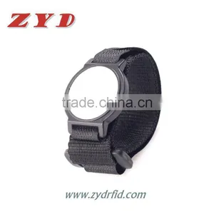 HF RFID Cheap & Adjustable Silicone Wristband thumbnail-5