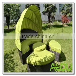 Audu Pe Rattan Round Lounge Bed thumbnail-1