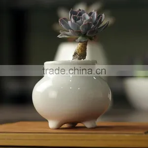2016 New Design Small Glazed Chinese Ceramic White Flower Pot thumbnail-1