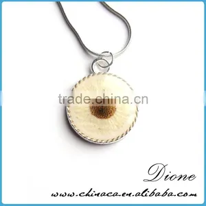 New Fashion Heart Shape Transparent Real Flower Resin Charm Pendants thumbnail-6