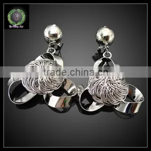Beatiful Fashion Jewerly Set in Silver thumbnail-5