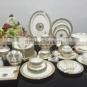 Best Quality Handmade Pottery Gold Rim Dinnerware Set for Italian Porcelain Dinnerware thumbnail-1