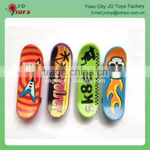 Plastic Mini Finger Skateboard thumbnail-3