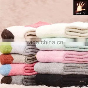 Winter Women Thick 100% Woollen Socks for Young Girl thumbnail-5