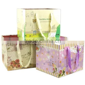 Fancy Paper Chocolate Gift Box thumbnail-3
